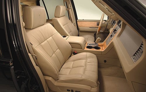 2007 Lincoln Navigator interior I