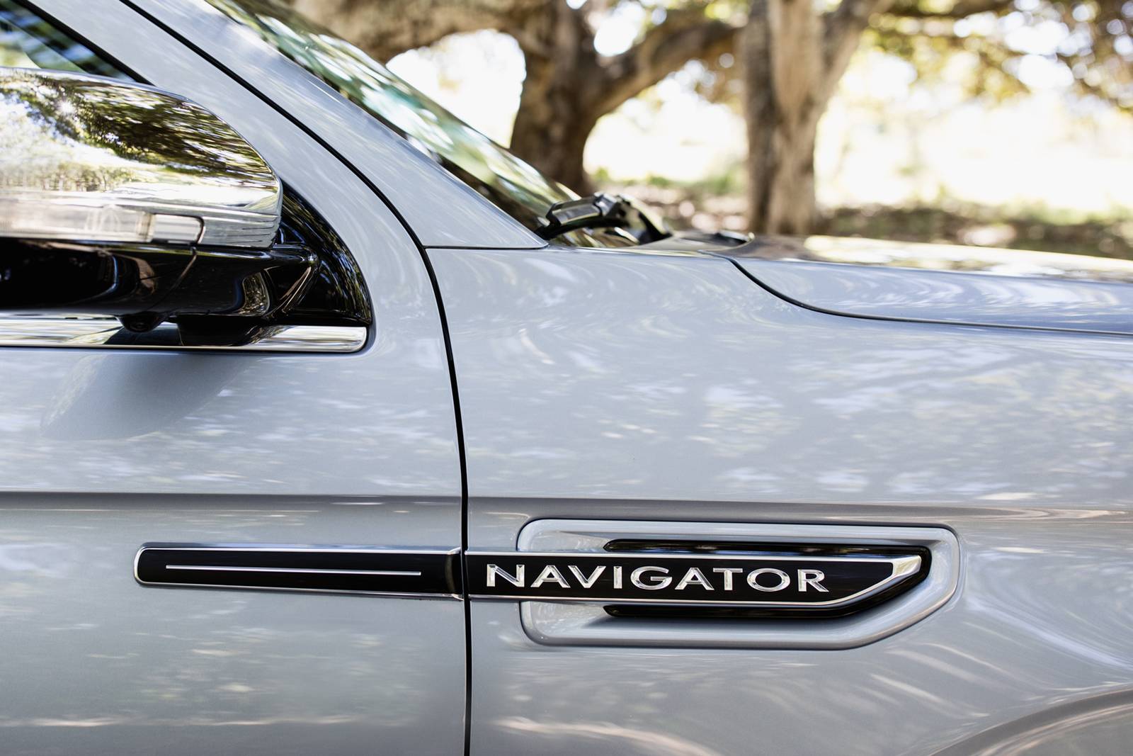 2018 Lincoln Navigator exterior FBDG