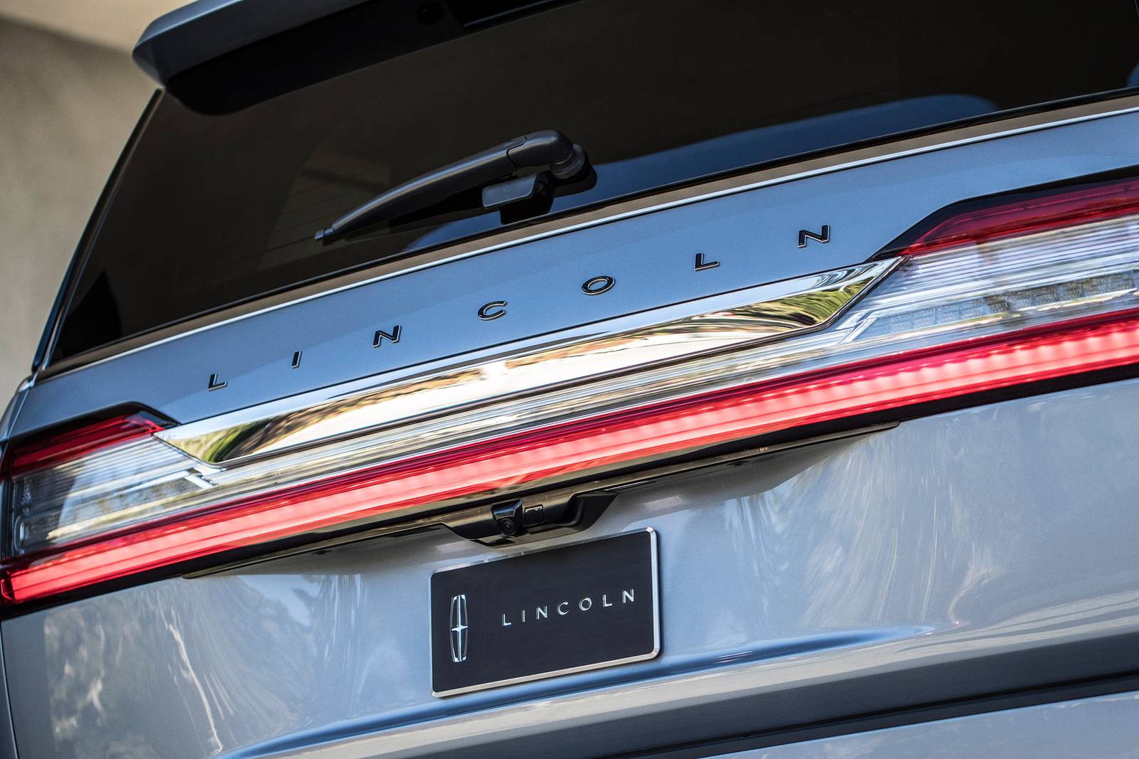 2018 Lincoln Navigator exterior RBDG