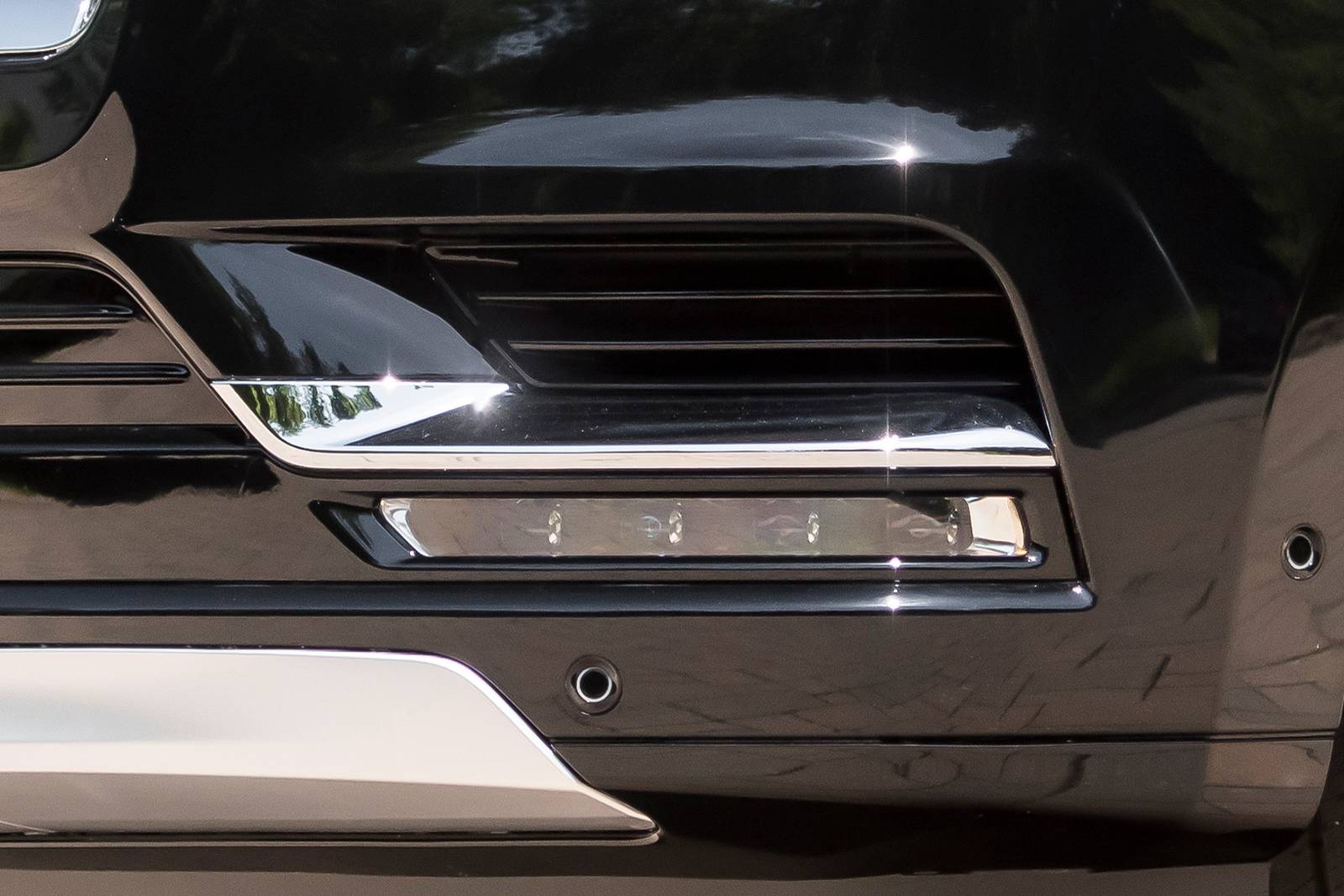 2018 Lincoln Navigator exterior FOG