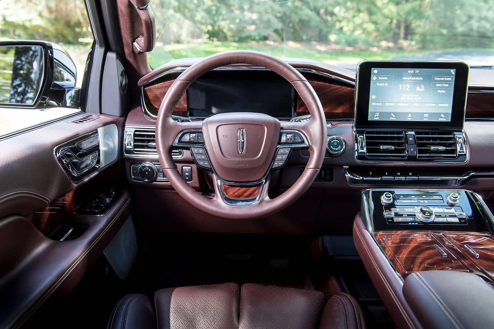 2018 Lincoln Navigator interior SWD