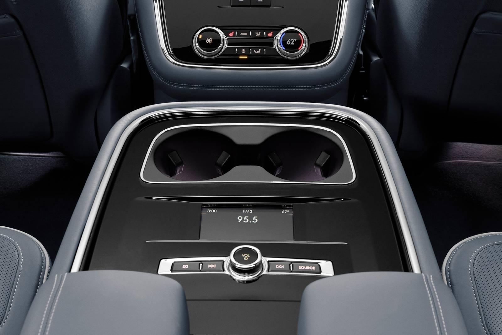 2020 Lincoln Navigator front safety CUP