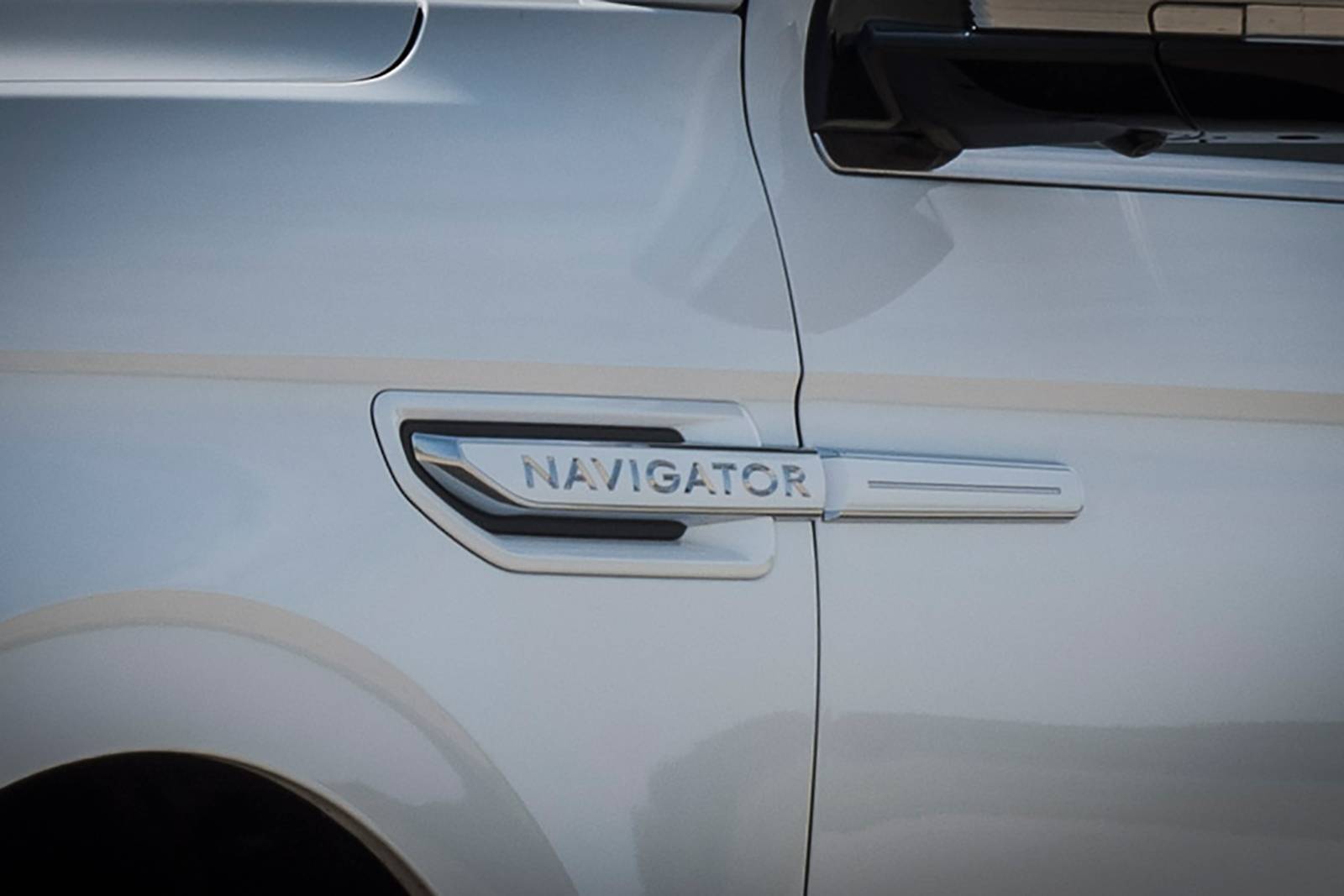 2020 Lincoln Navigator exterior FBDG