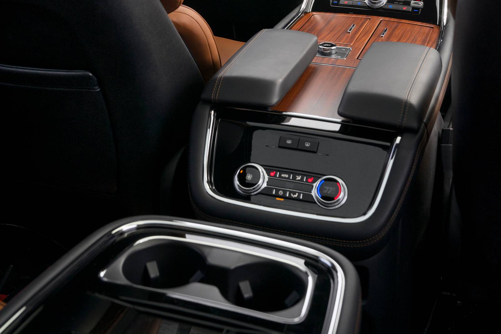 2020 Lincoln Navigator interior DETAIL