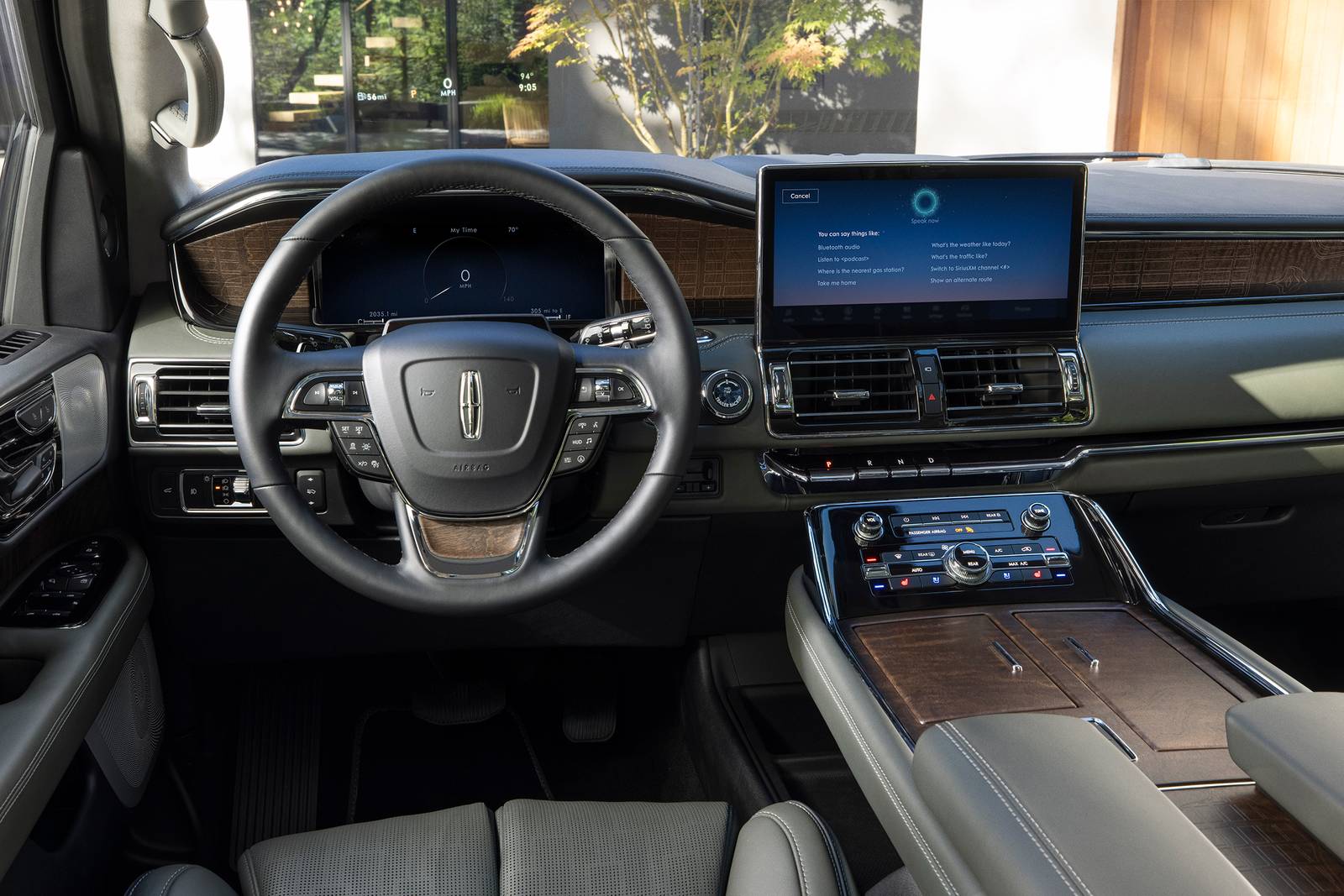 2022 Lincoln Navigator interior SWD