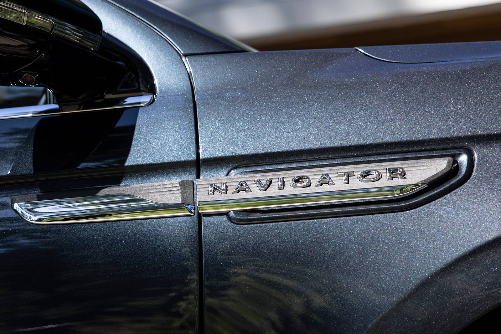 2022 Lincoln Navigator exterior FBDG