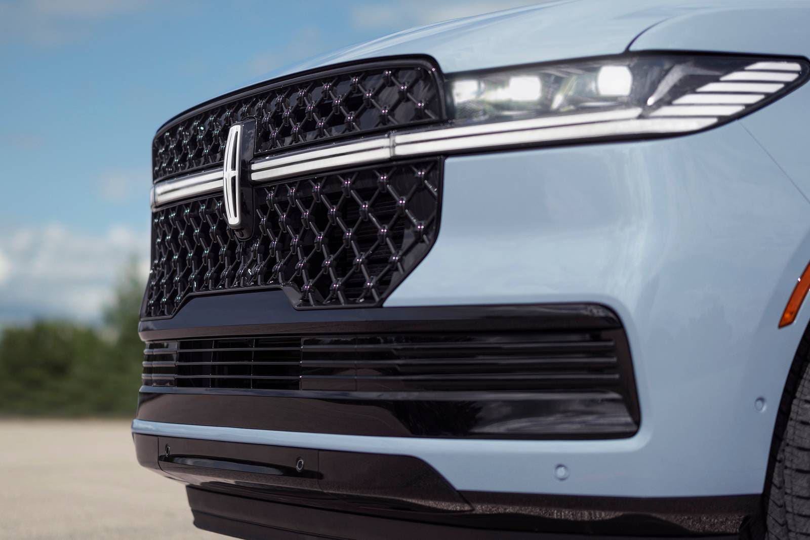 2025 Lincoln Navigator — OEM photo 5
