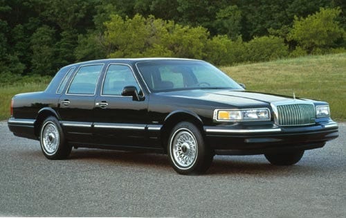 1995 Lincoln Town Car 4 Dr Executive Sedan