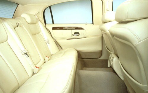2001 Lincoln Town Car Cartier 4dr Sedan