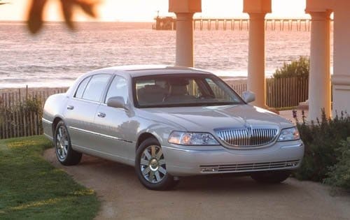 2004 Lincoln Town Car Ultimate L 4dr Sedan