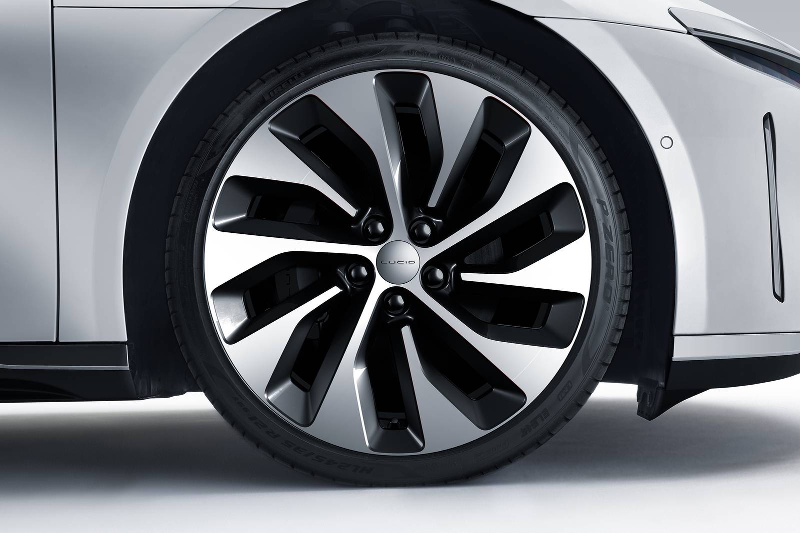 2022 Lucid Air exterior W