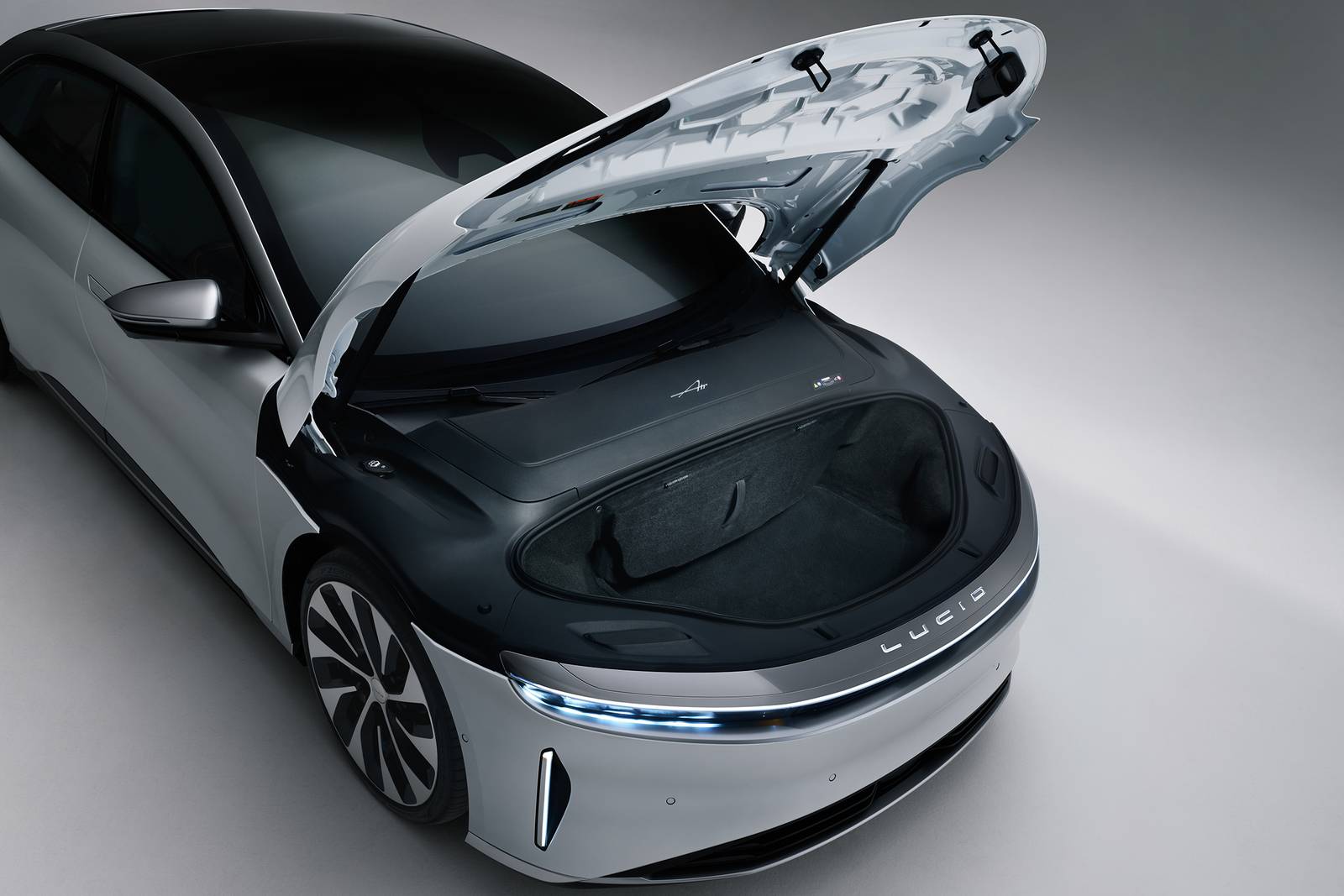 2023 Lucid Air interior CARGO