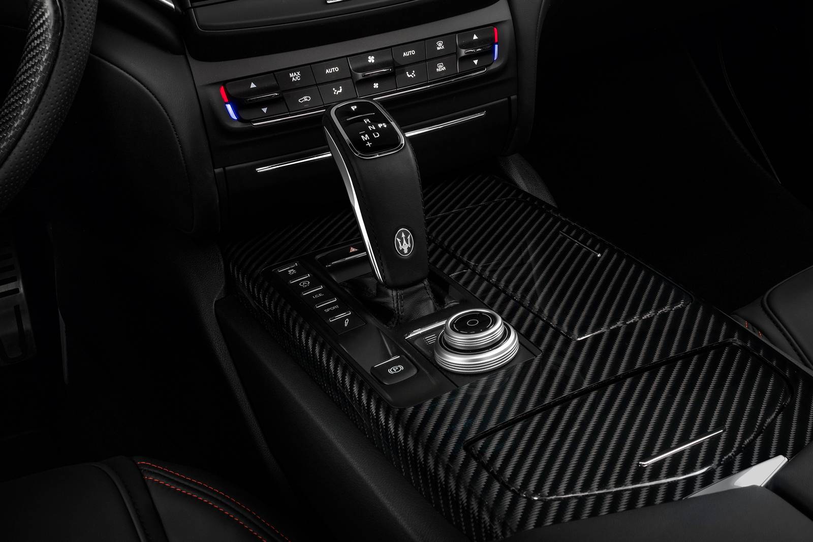 2019 Maserati Ghibli interior SHF
