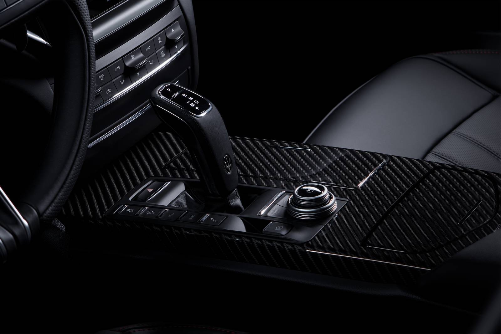 2021 Maserati Ghibli interior SHF