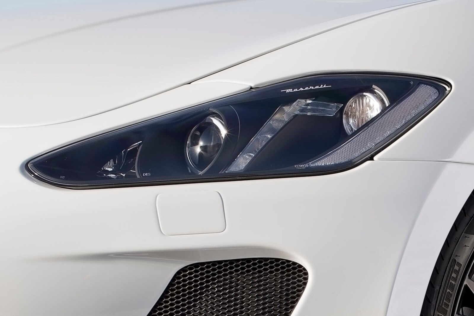 2017 Maserati Granturismo exterior EDETAIL