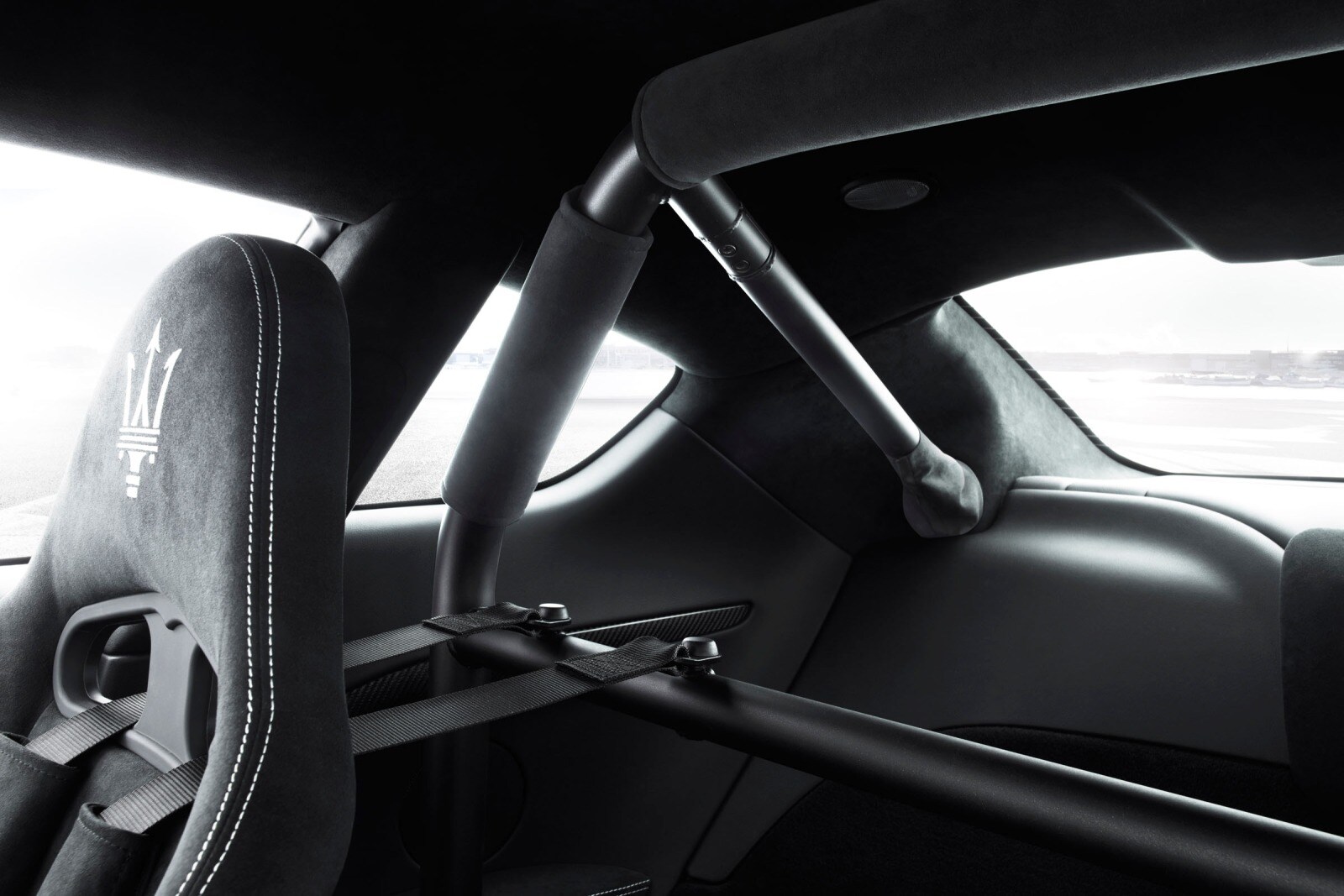 2012 Maserati Granturismo interior RI