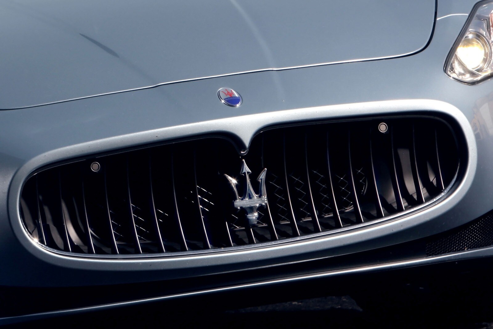 2012 Maserati Granturismo exterior FBDG