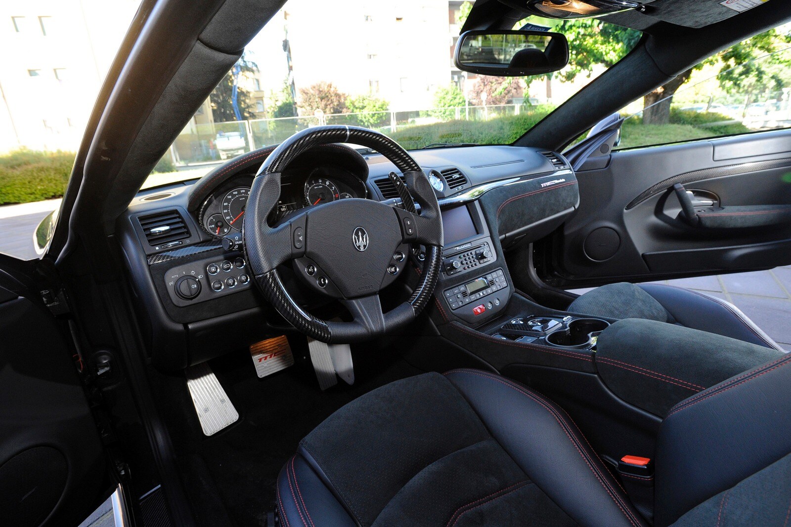 2016 Maserati Granturismo interior I