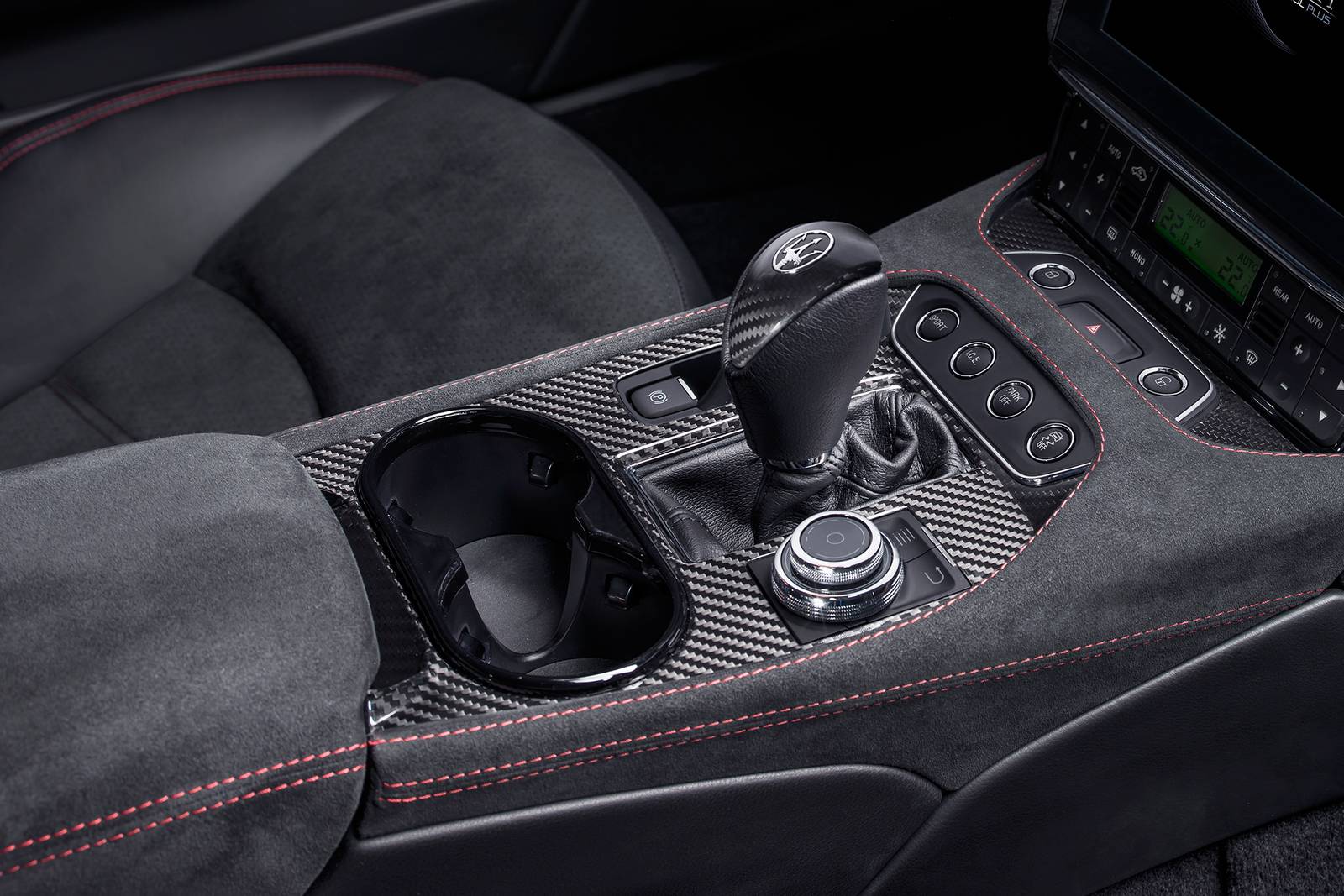 2018 Maserati Granturismo interior SHF