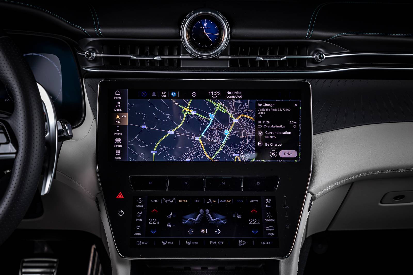 2025 Maserati Grecale interior NAVSYS