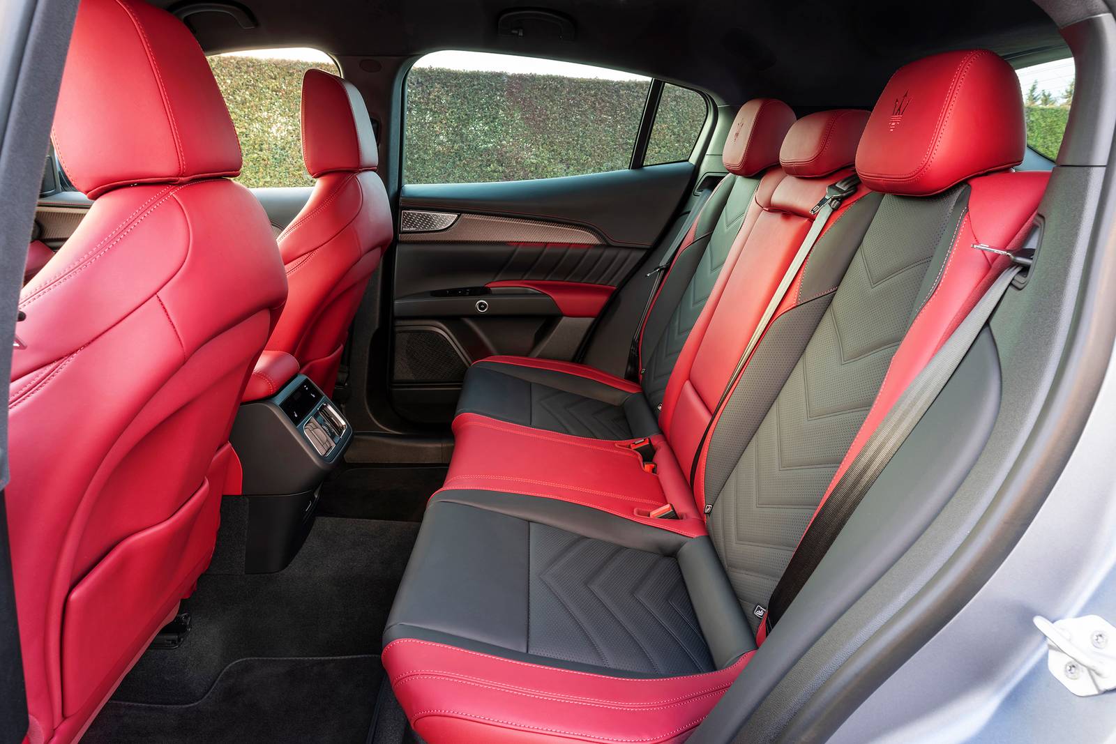 2025 Maserati Grecale interior RI