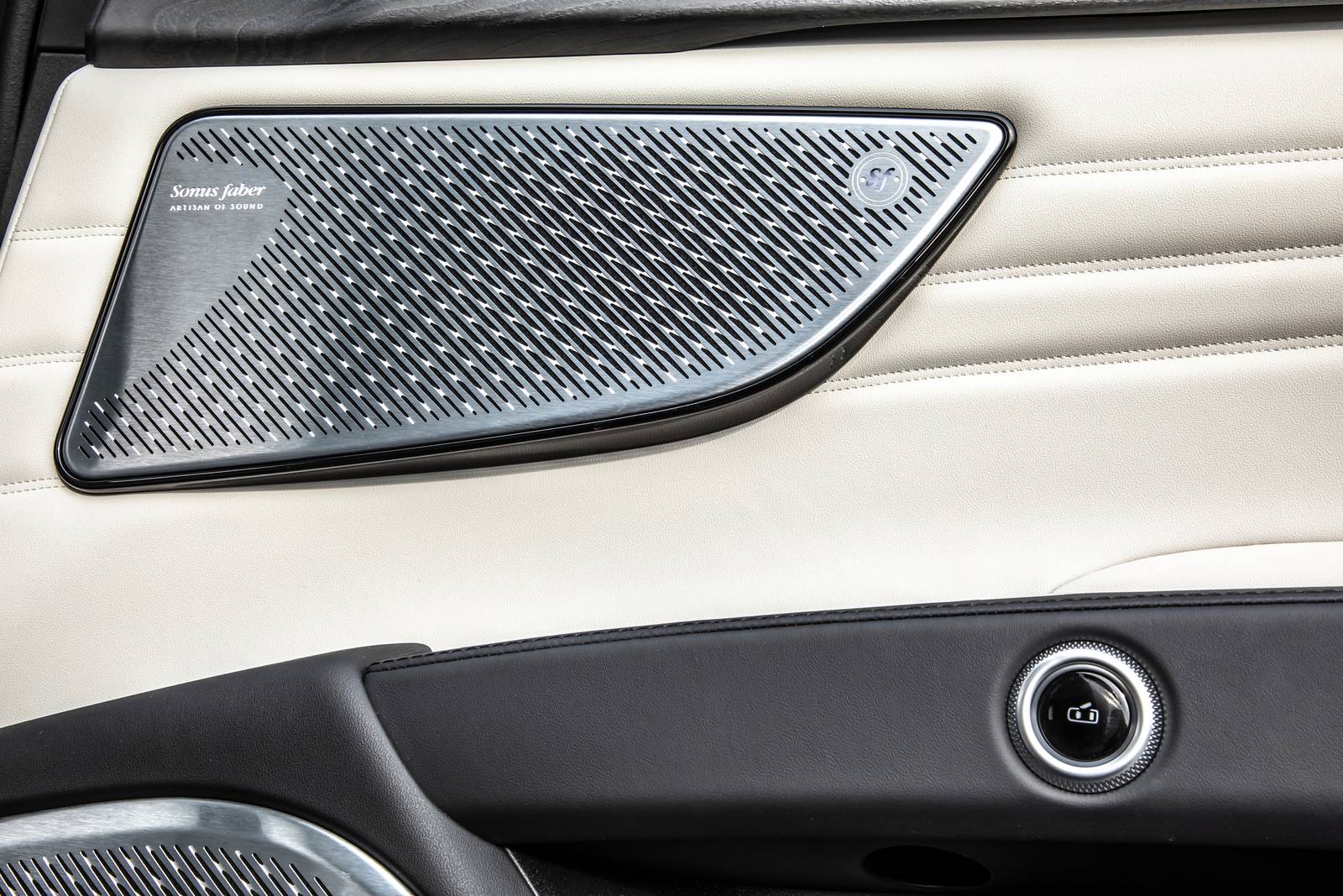 2024 Maserati Grecale interior DETAIL