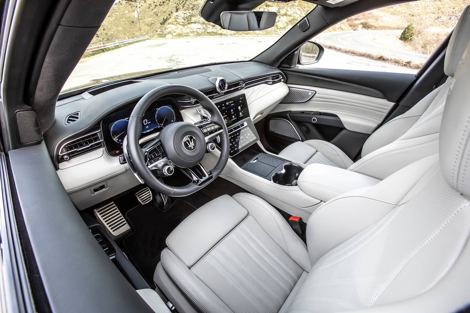2025 Maserati Grecale interior SWD