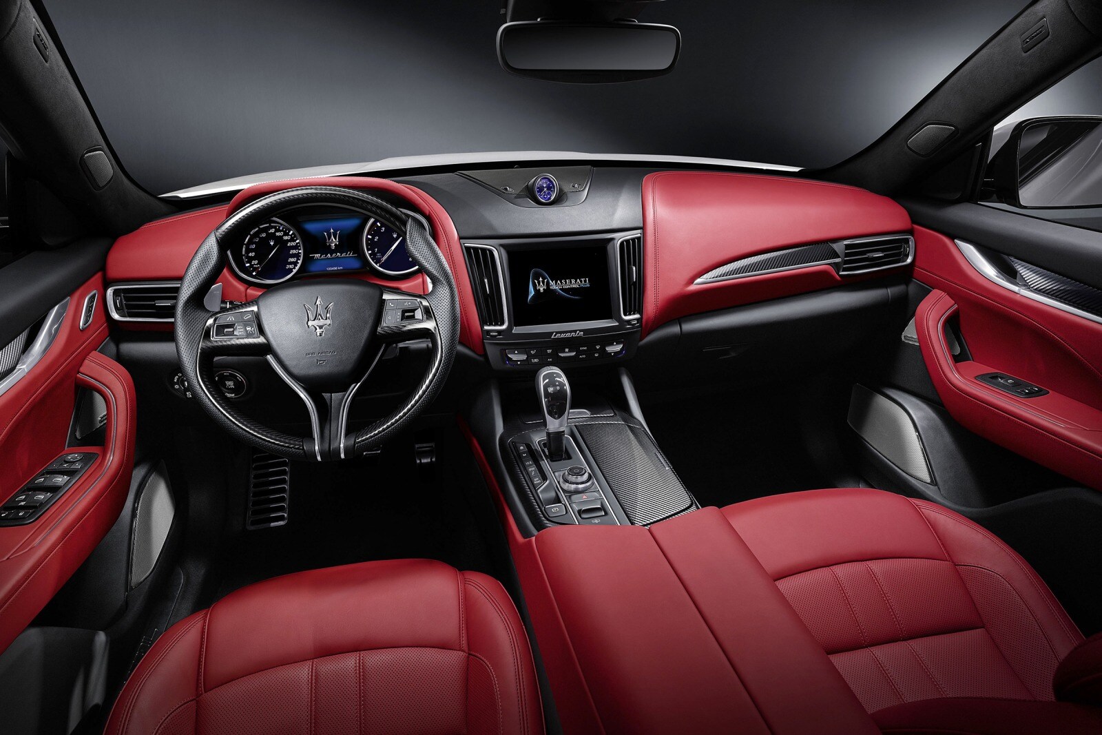 2017 Maserati Levante interior D