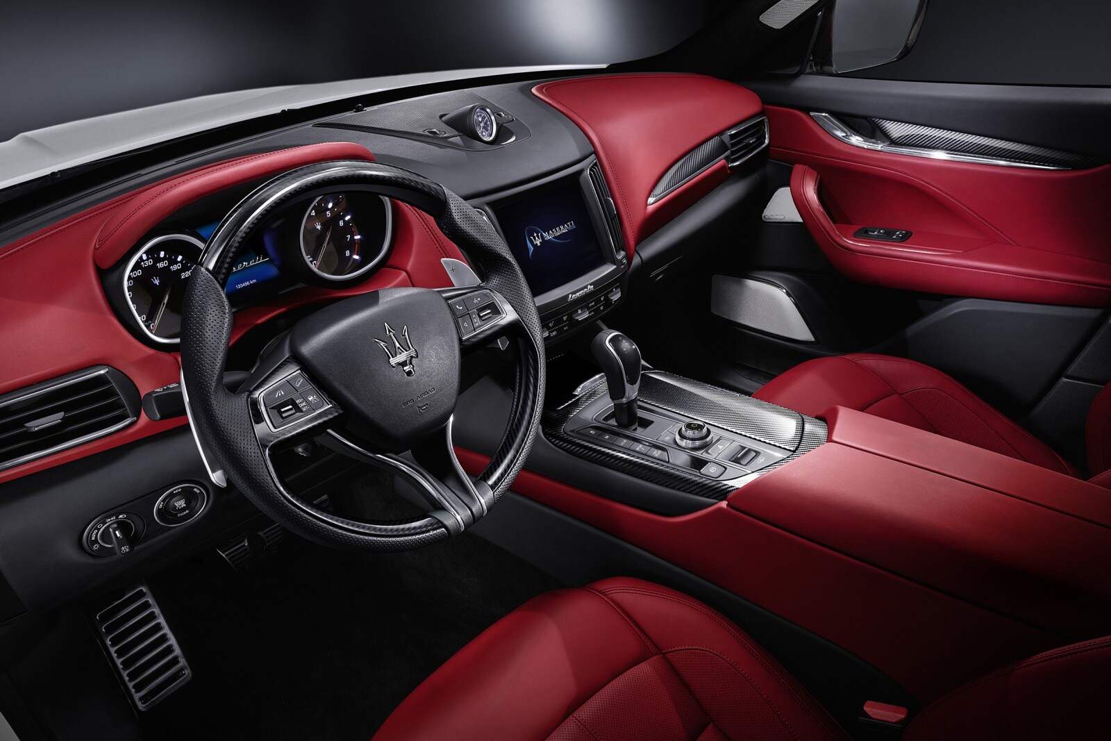 2017 Maserati Levante interior I