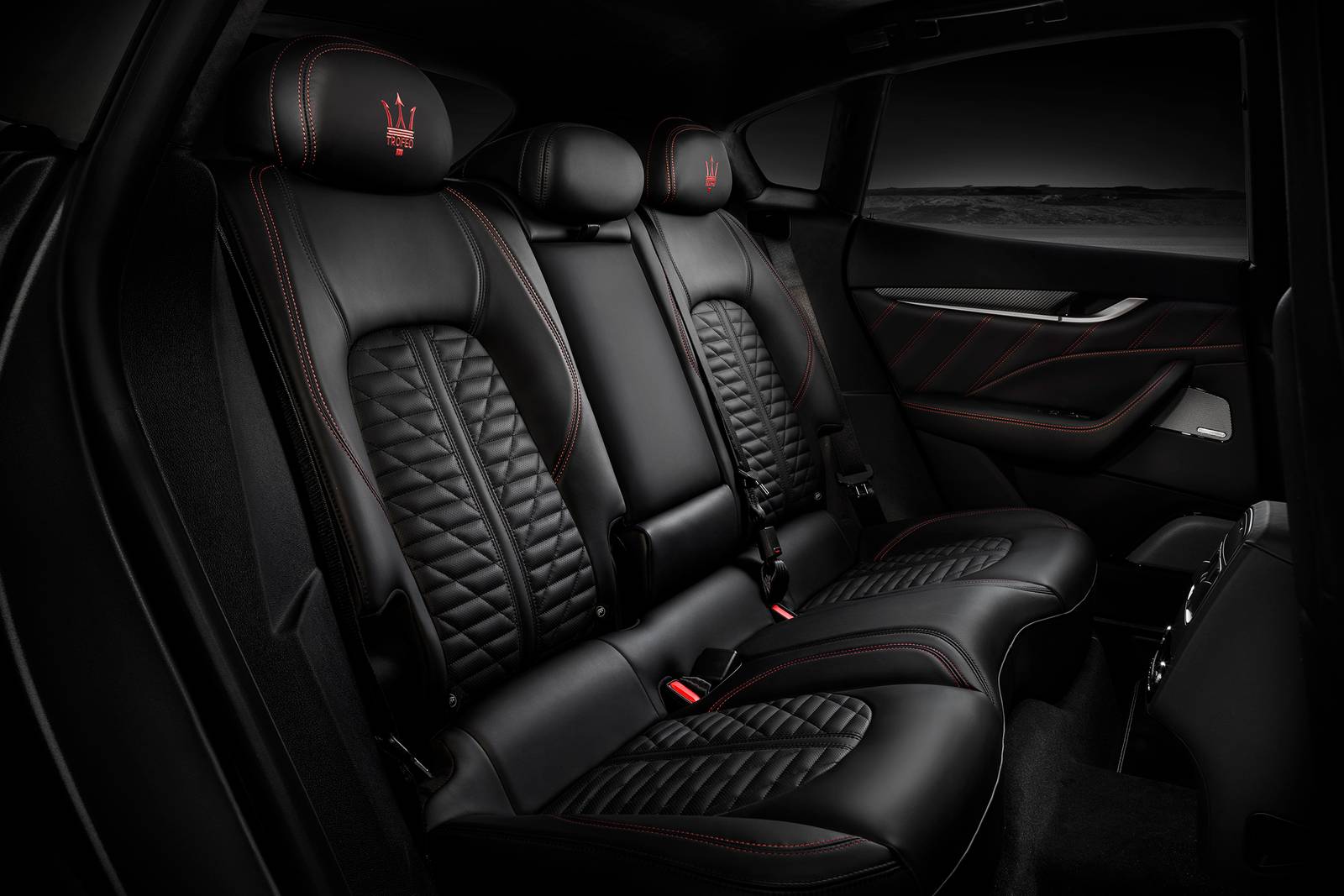 2019 Maserati Levante interior RI