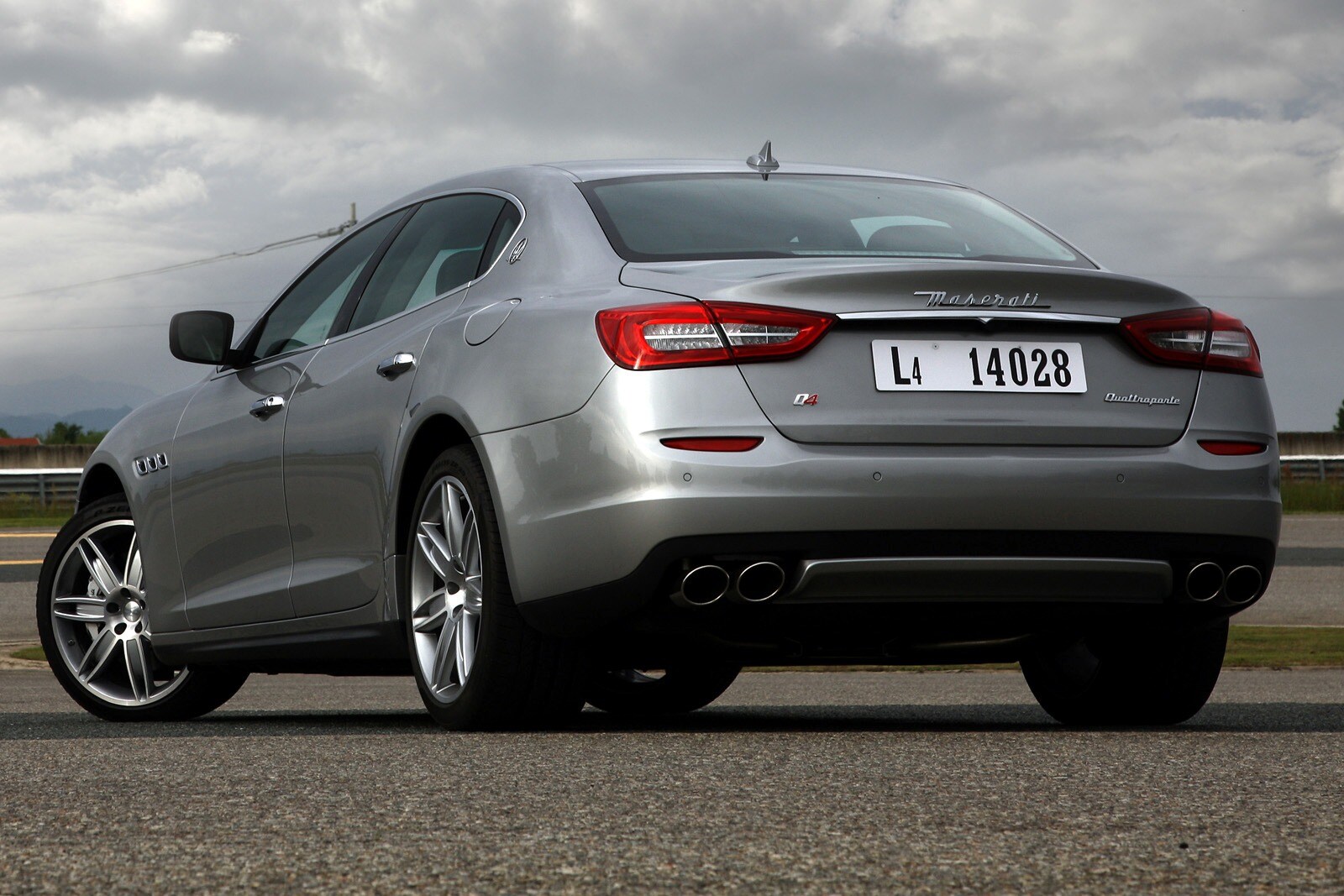 2016 Maserati Quattroporte S Q4 Sedan Exterior Shown