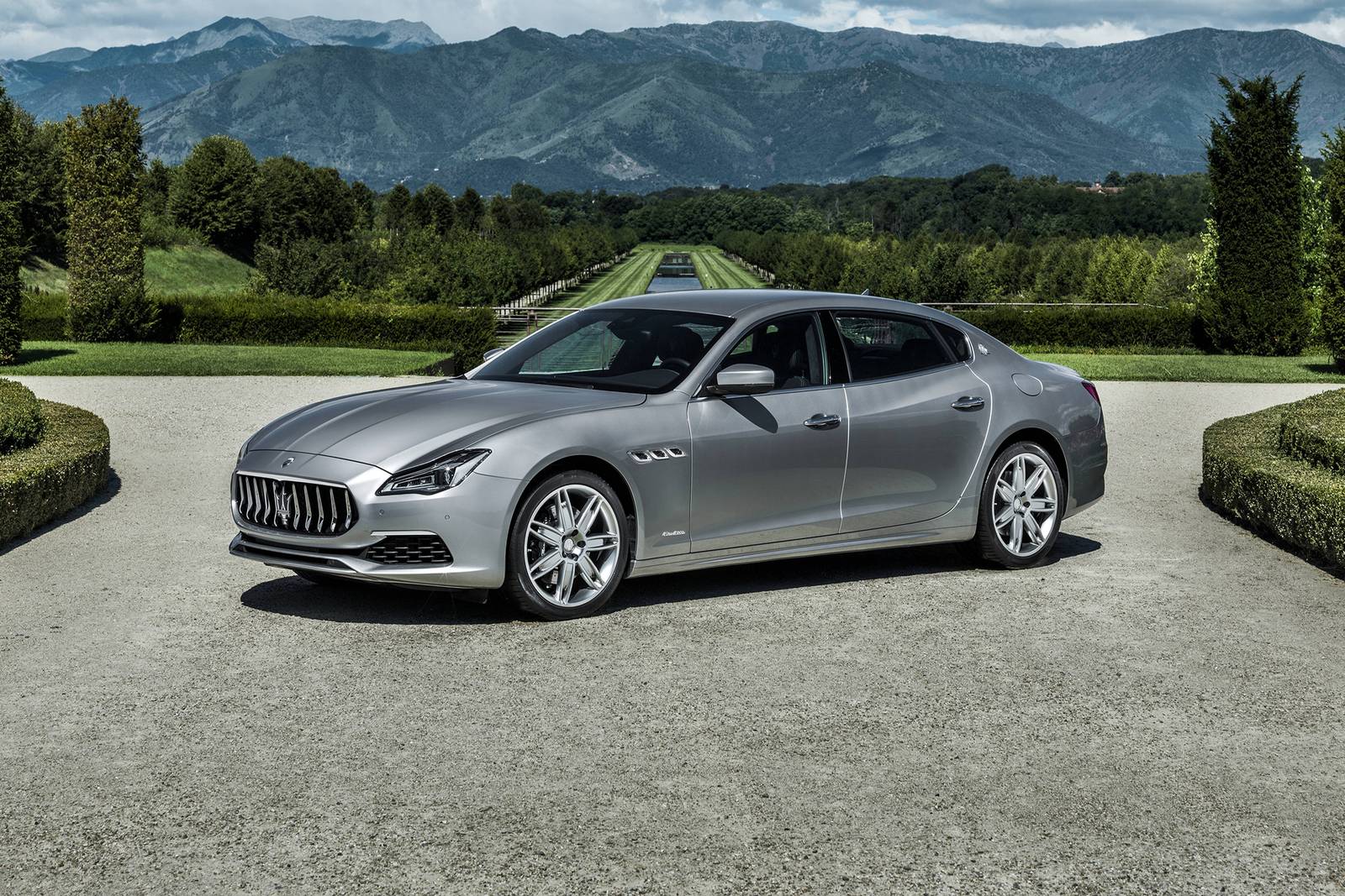 2018 Maserati Quattroporte exterior FQ
