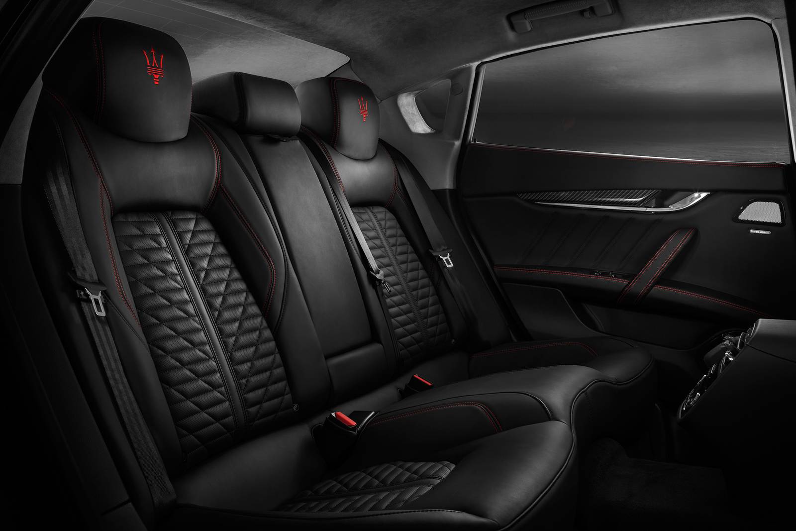 2019 Maserati Quattroporte interior RI