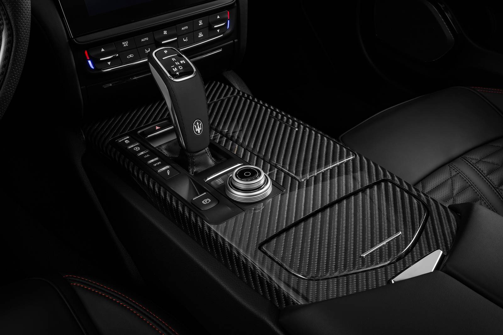 2019 Maserati Quattroporte interior SHF