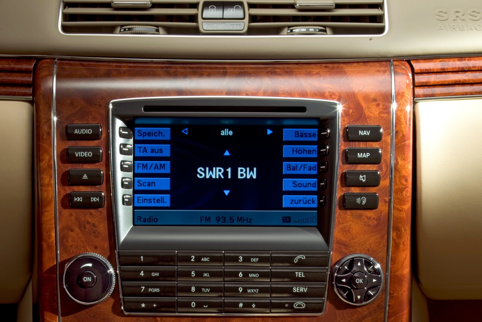 2007 Maybach 57 interior CC