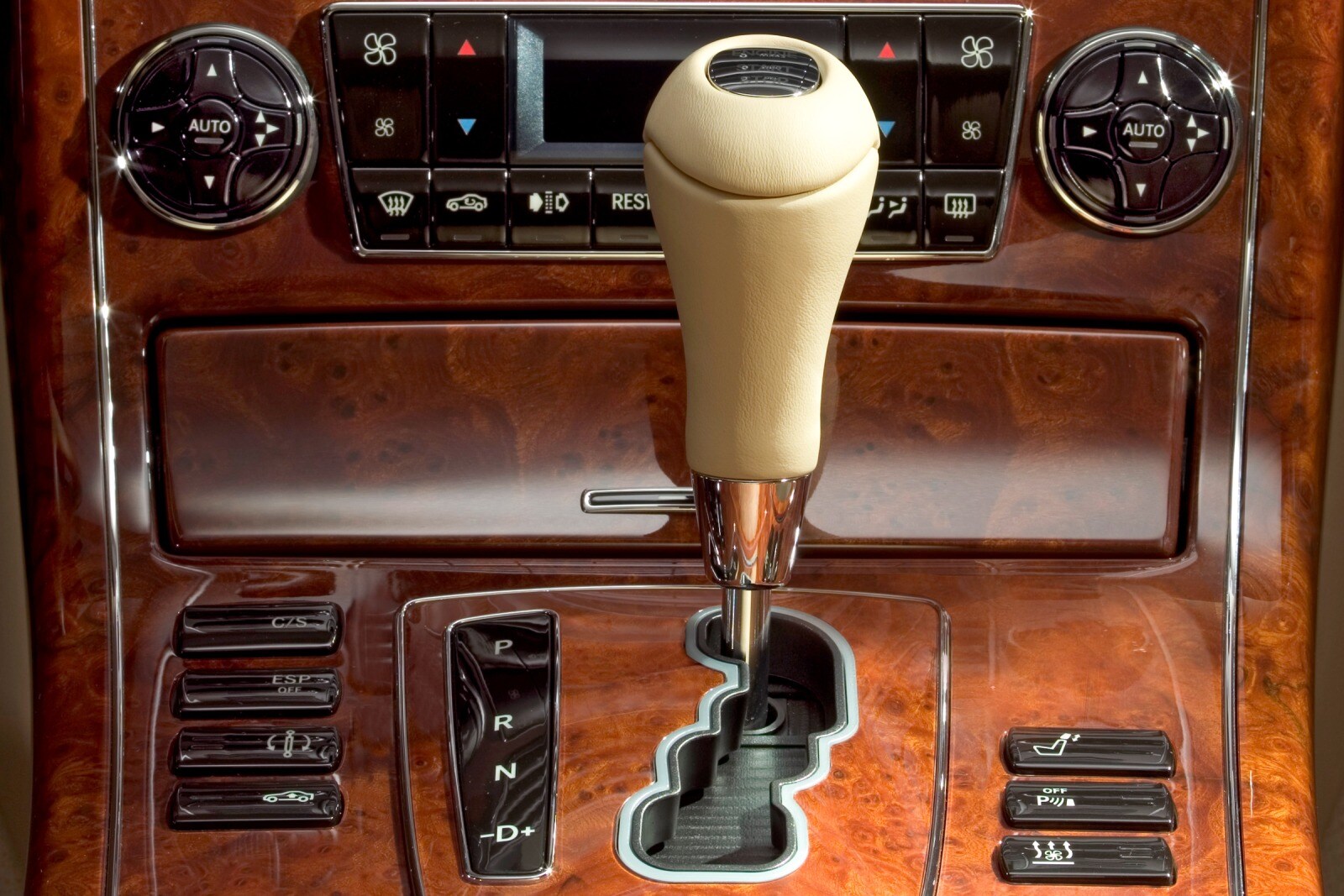 2007 Maybach 57 interior SHF