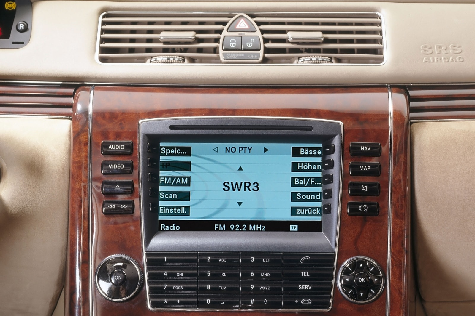 2011 Maybach 57 interior CC