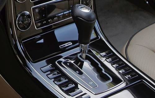 2010 Maybach 62 interior CC