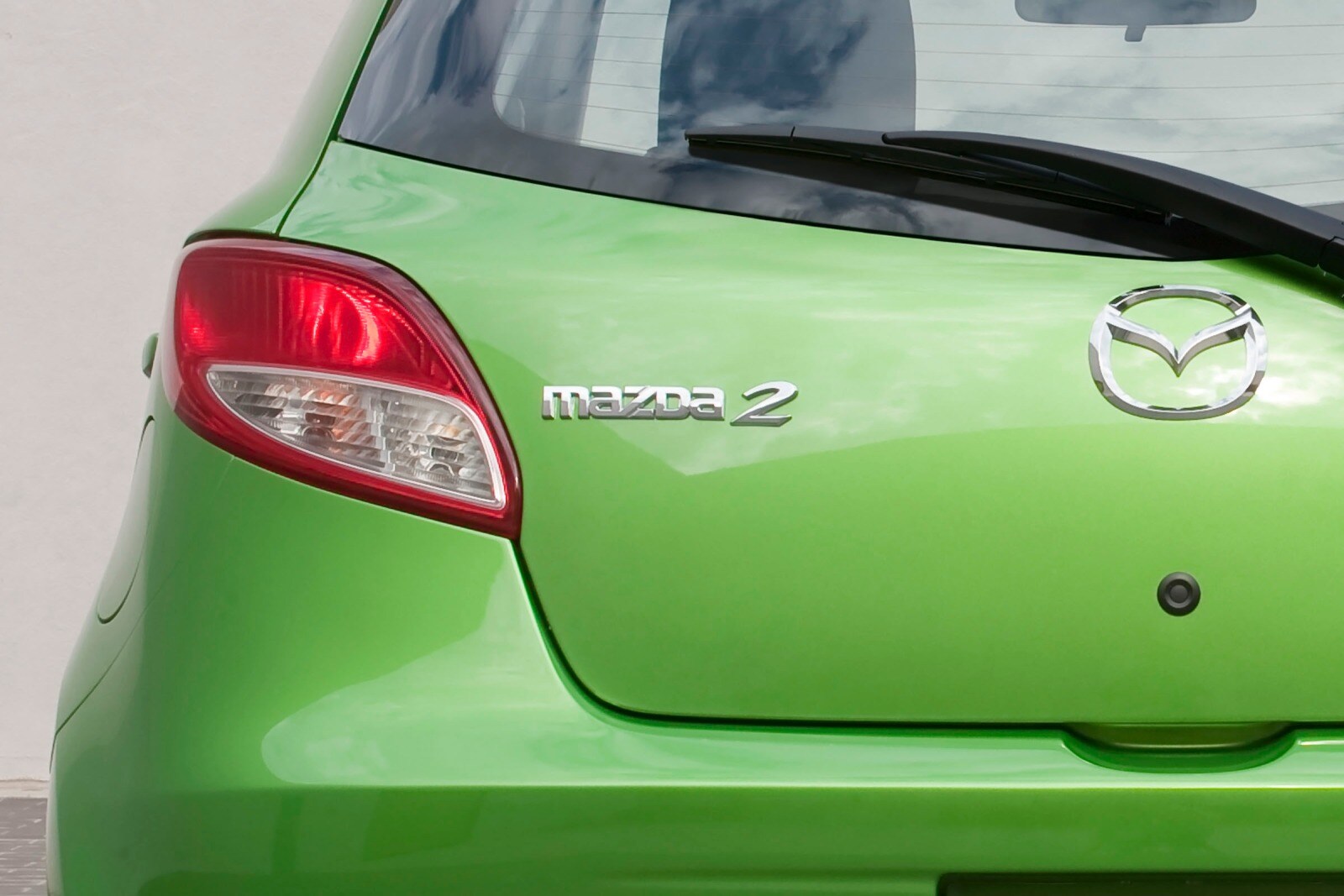 2011 Mazda 2 exterior RBDG