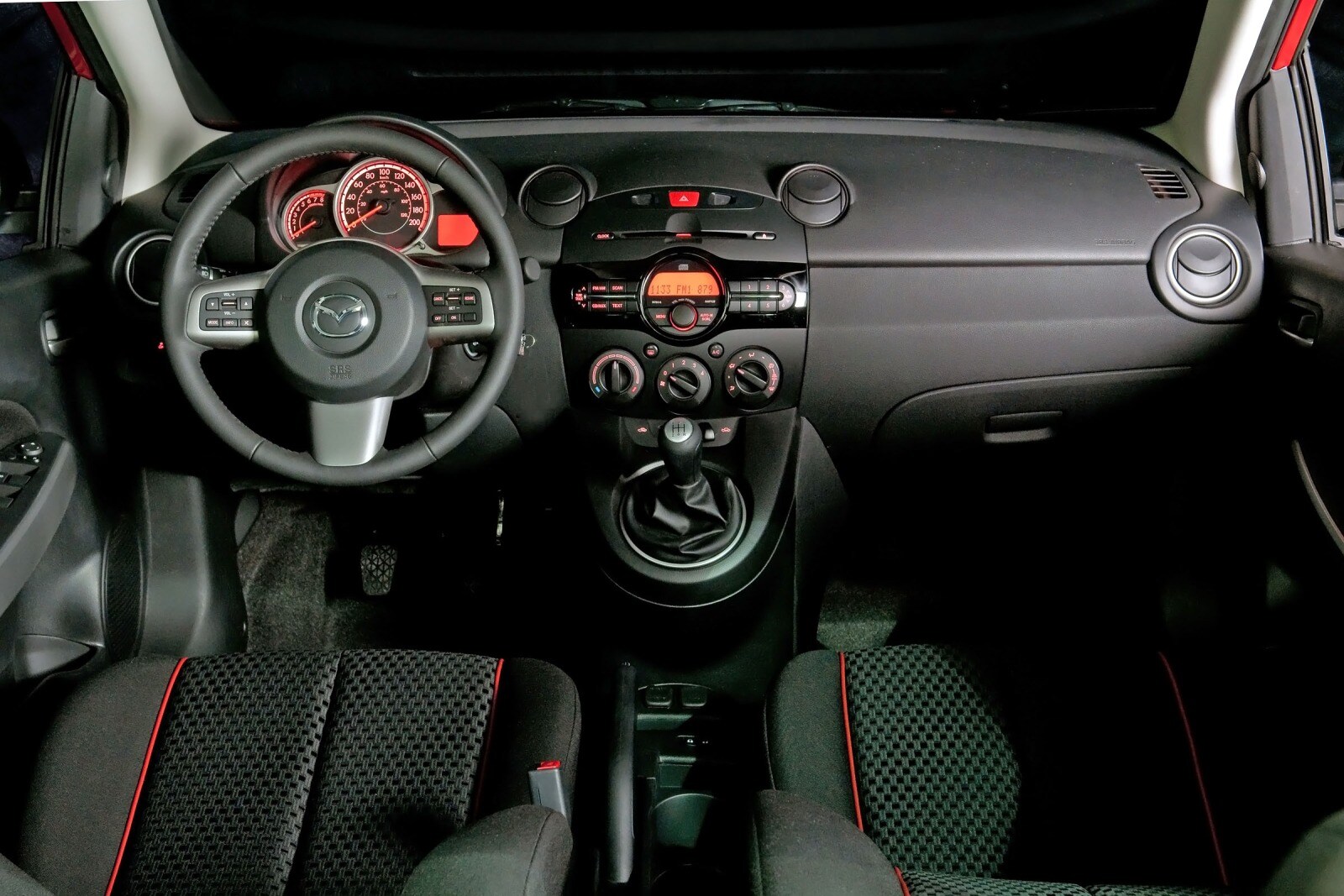 2013 Mazda 2 interior D