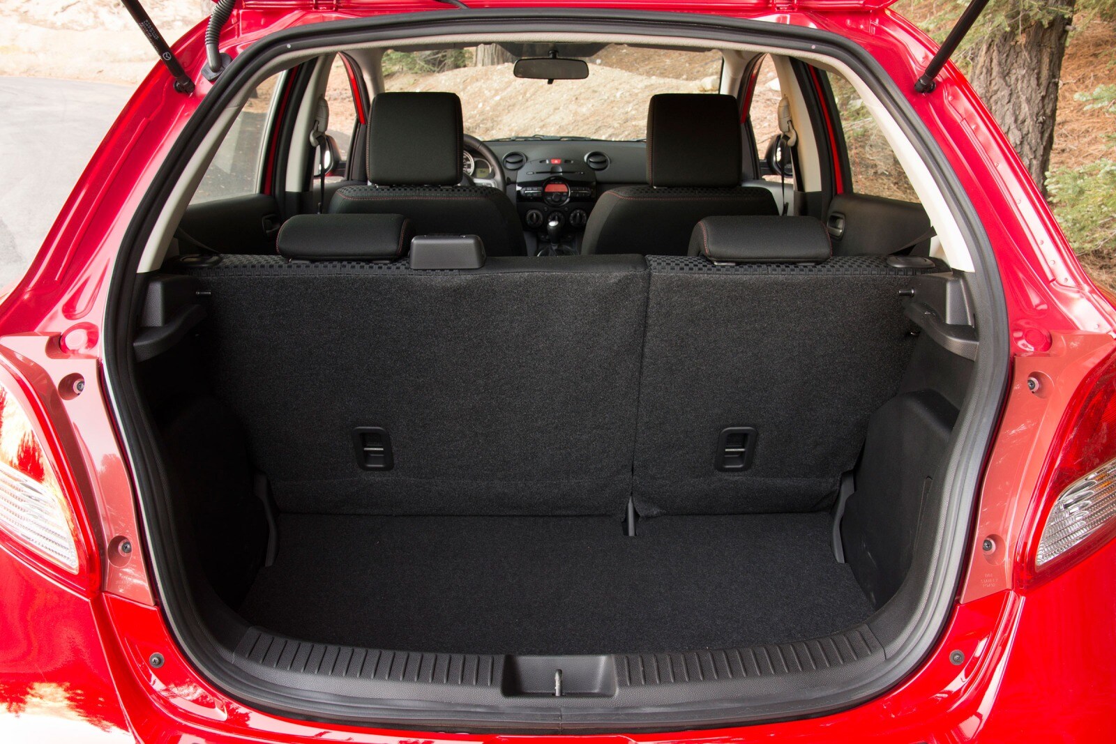 2014 Mazda 2 interior CARGO