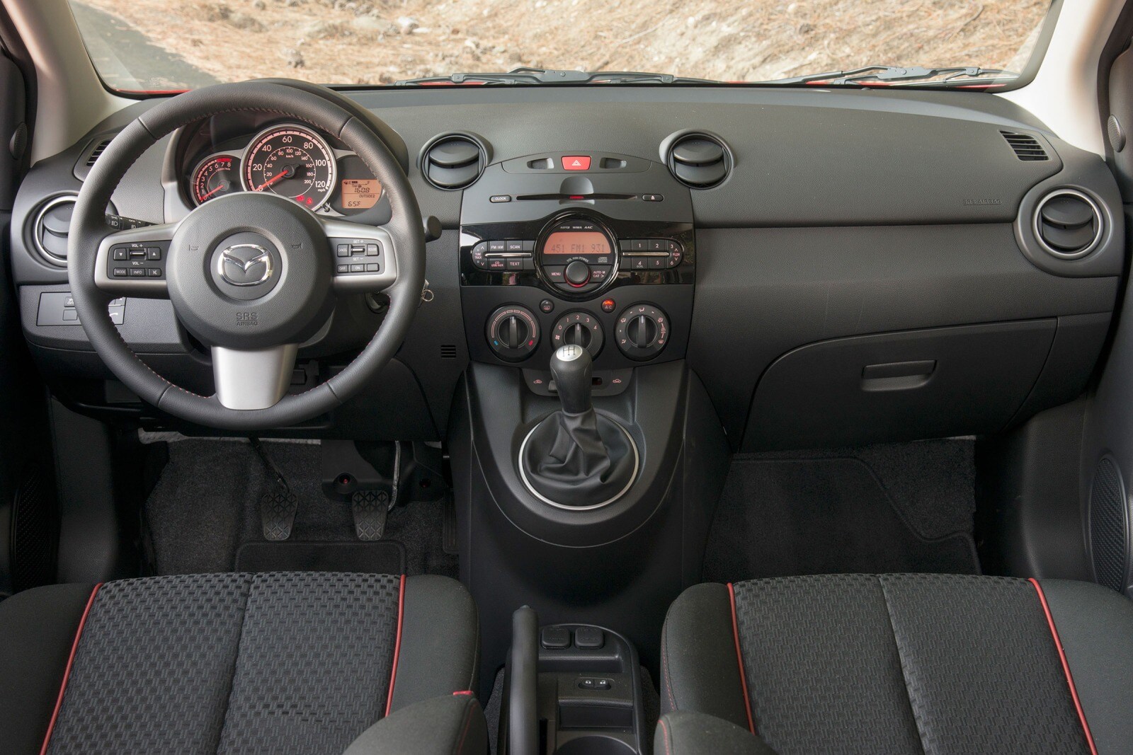 2014 Mazda 2 interior D