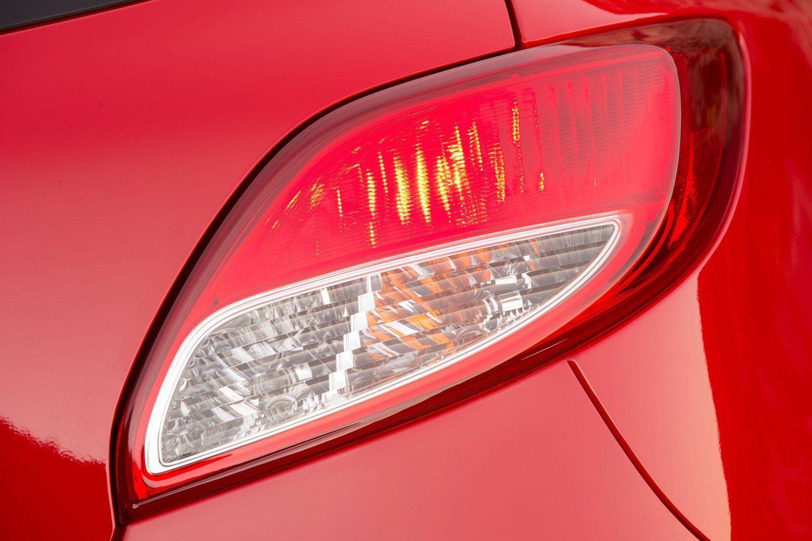 2014 Mazda 2 exterior EDETAIL