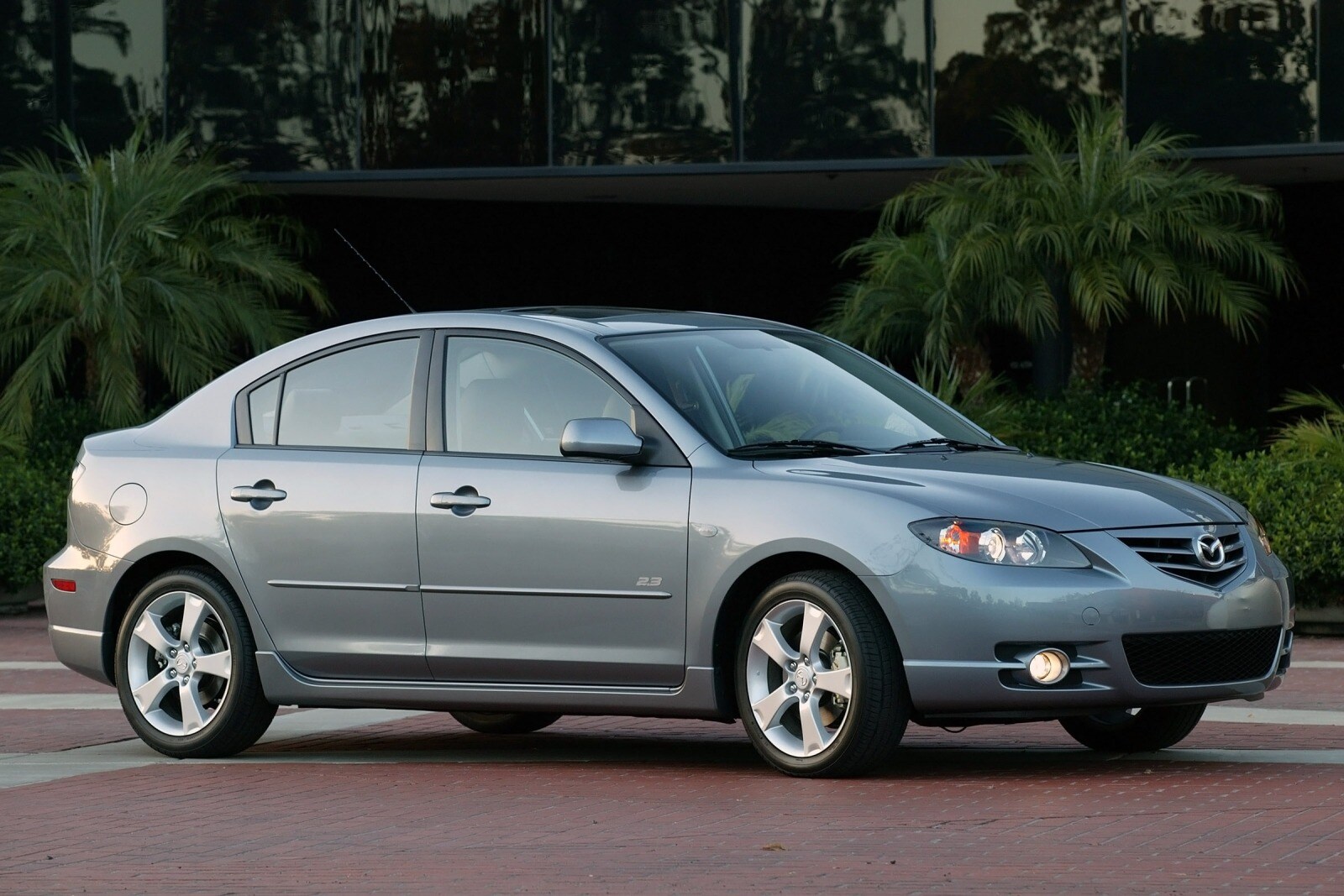 2005 Mazda 3 exterior FQ