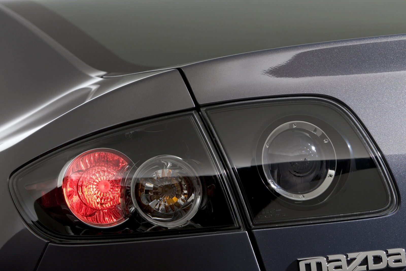 2007 Mazda 3 exterior EDETAIL