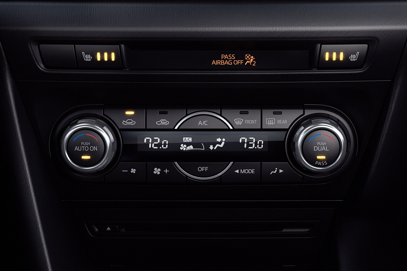 2014 Mazda 3 interior CC