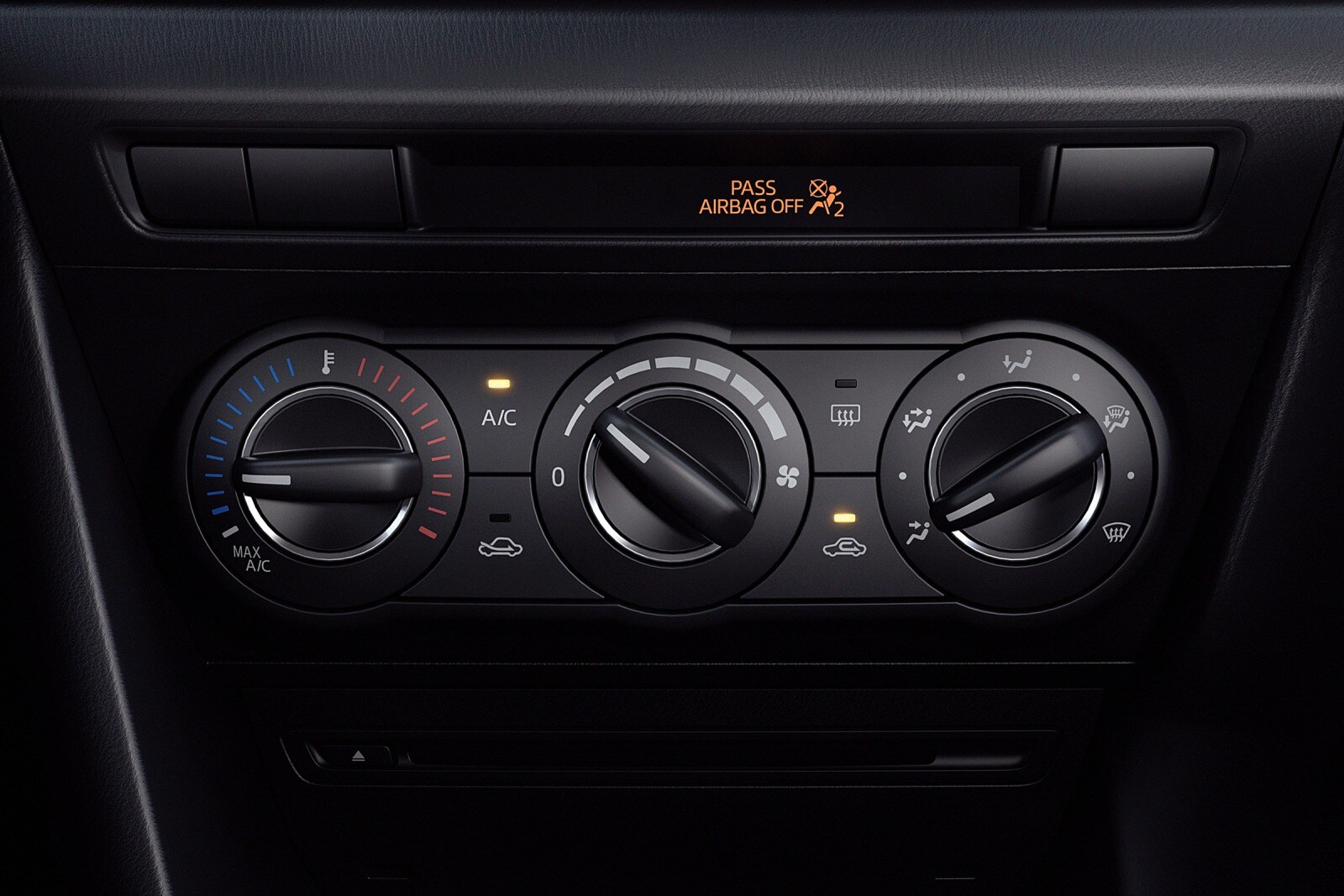 2015 Mazda 3 interior CC