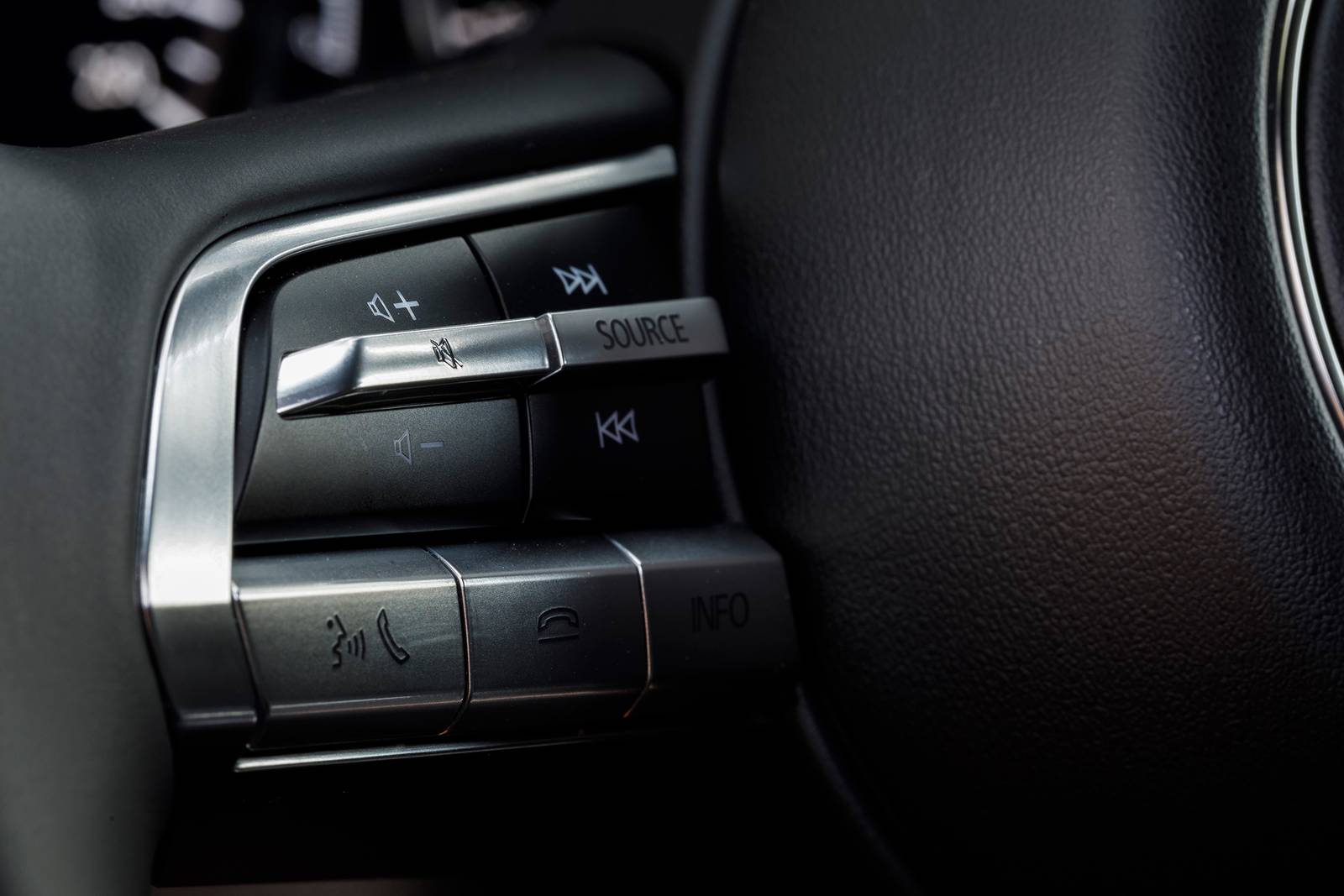 2019 Mazda 3 interior AUXCTRL