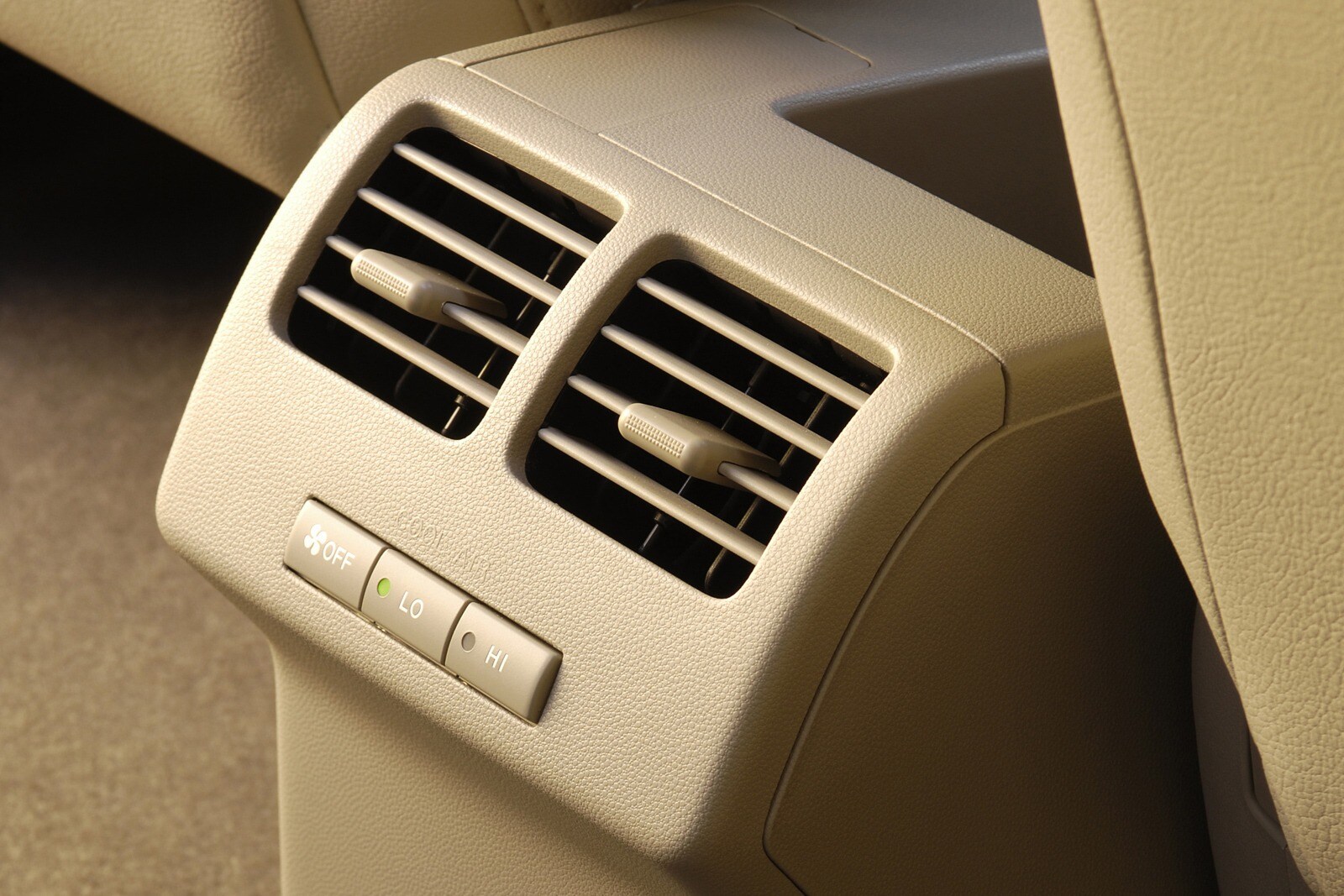 2008 Mazda 5 interior DETAIL