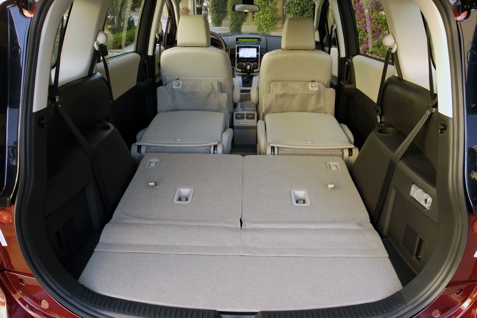 2009 Mazda 5 interior CARGO